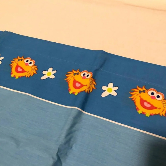 2006 Sesame Street Workshop Muppets Zoe Twin Flat Sheet and 2 Pillowcases - Picture 4 of 16